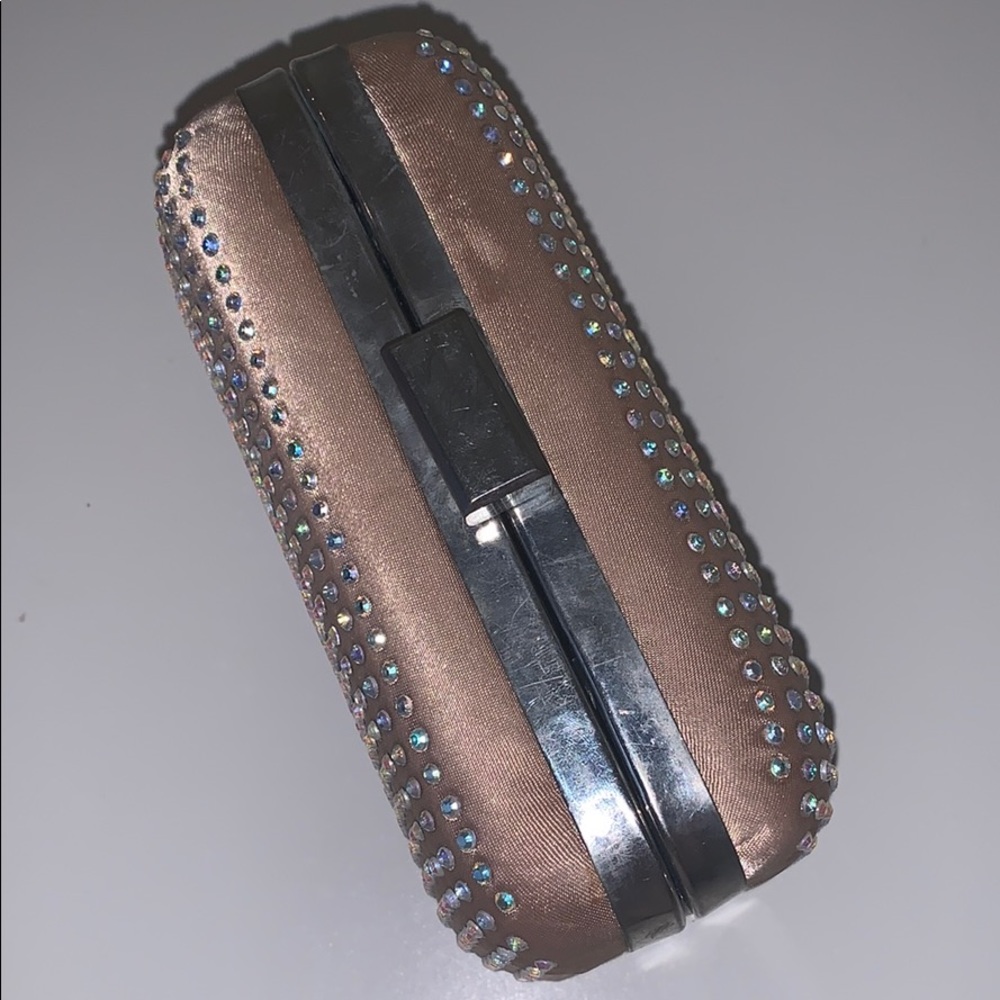Nine West clutch ✨ - Picture 2 of 3